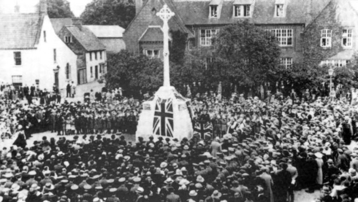 1921 Unveiling War Memorial
